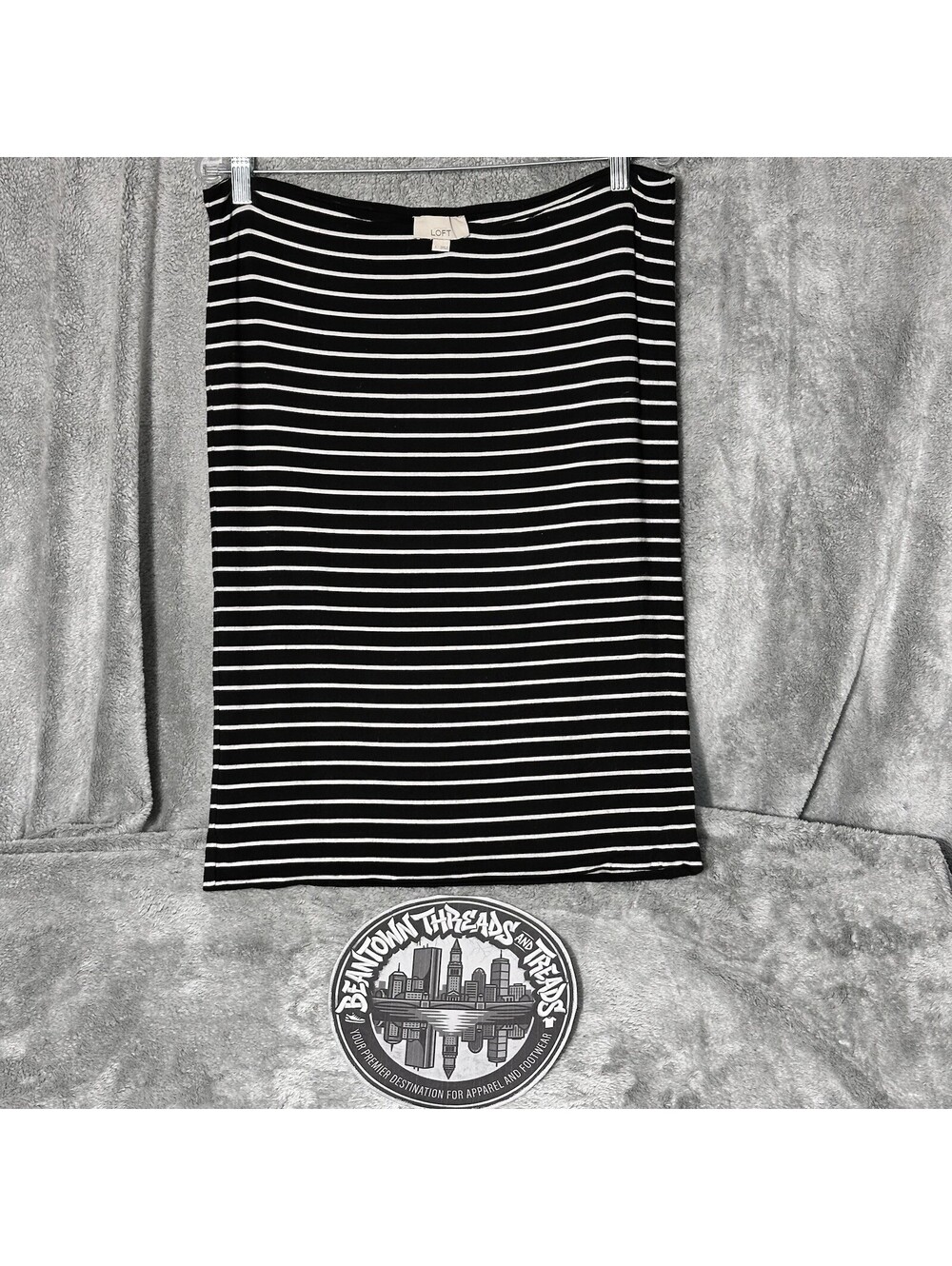 Loft Women's Size Large pencil  Midi Skirt Stretch Waist Black White Striped